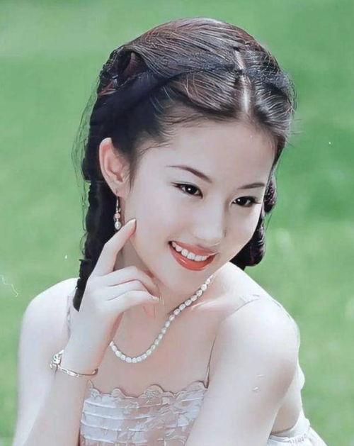 大家闺秀 女明星,大家闺秀与璀璨女明星的传奇人生