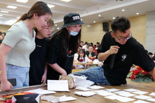 头条旅行诗人与厨师对话,美食与诗意的交融之旅