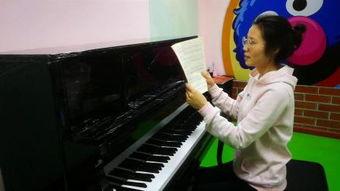 钢琴老师吃瓜视频大全,揭秘幕后的趣味瞬间