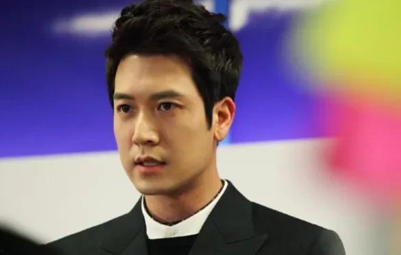 韩国明星赵显宰,从韩流明星到影视界多面手的华丽蜕变